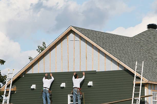 Professional Emergency Siding Repair technician working in King George, VA